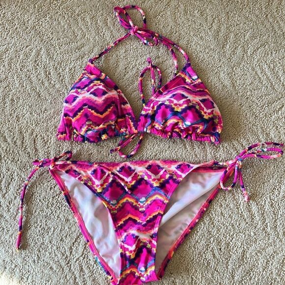 OP Ocean Pacific Swim Chevron Triangle Bikini Top and bottoms - Picture 5 of 11